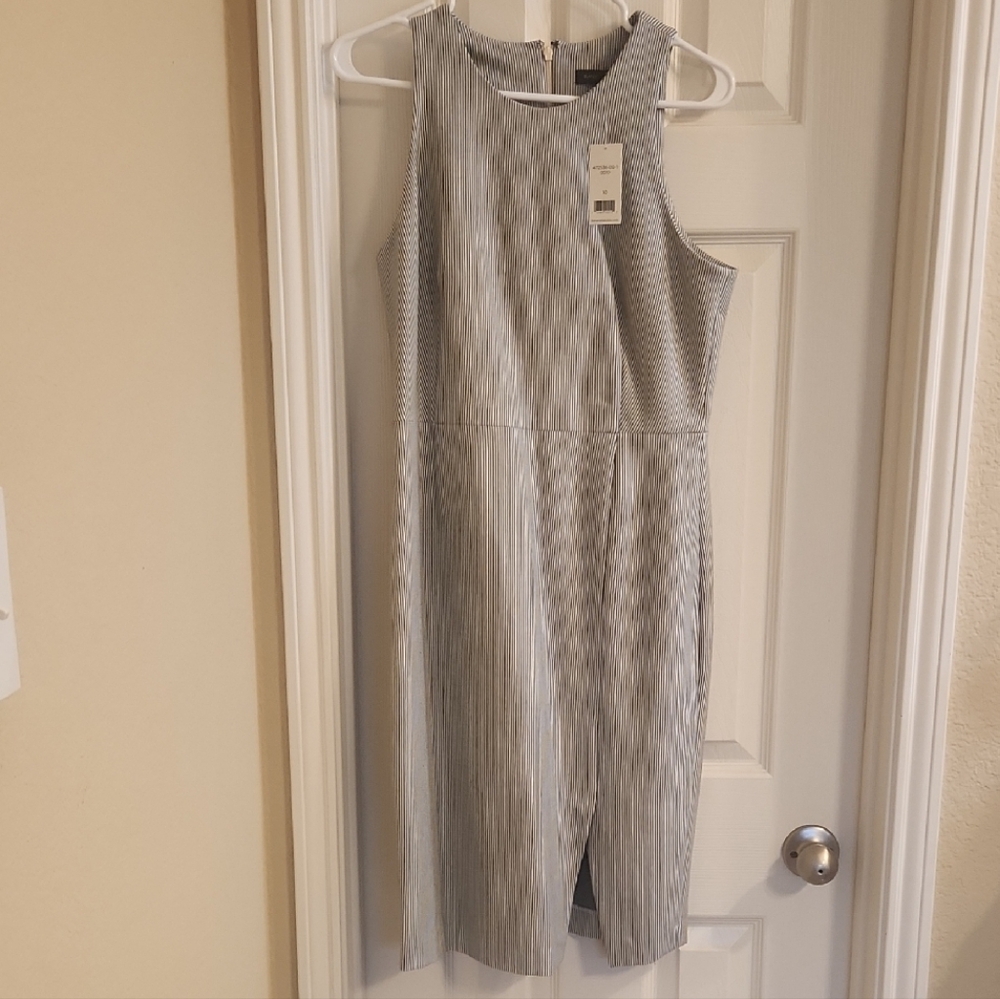 Banana Republic Striped Gray Sleeveless Top